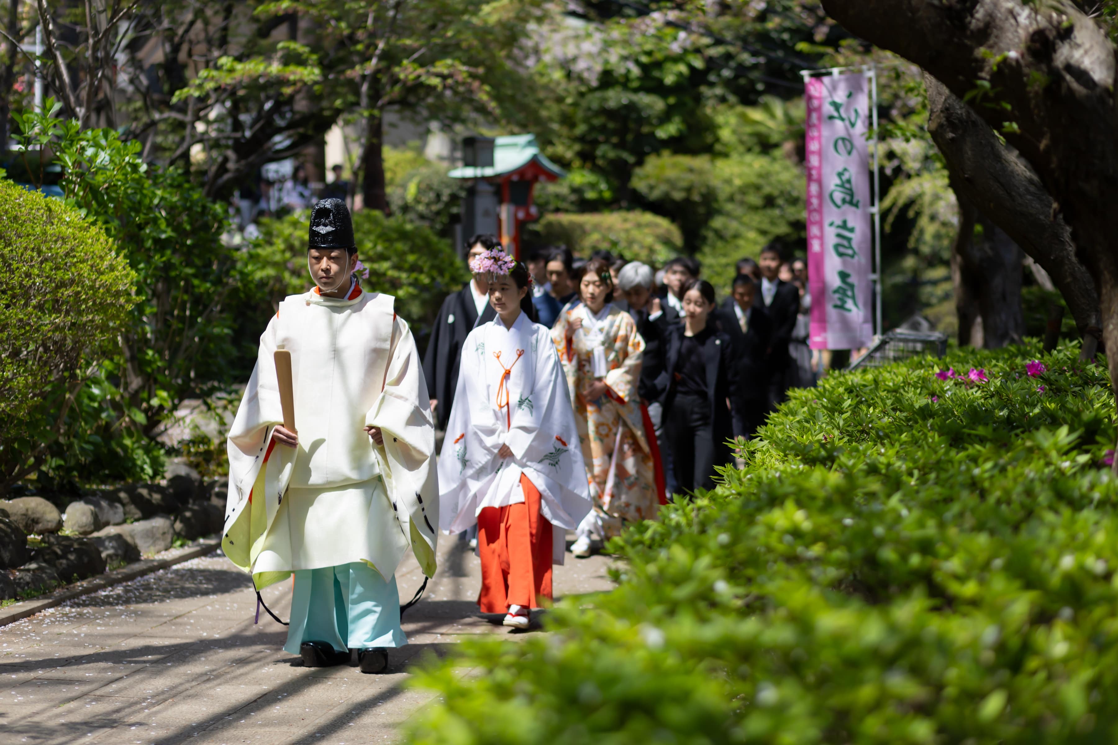 江島神社で挙式
